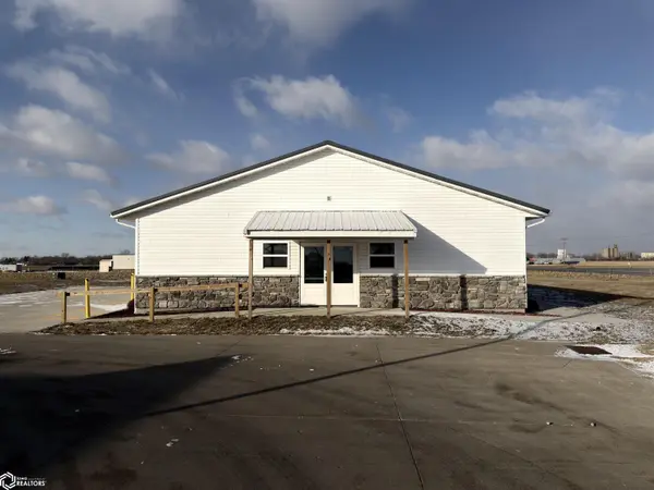 205 S Wiley AVE, Washington, IA 52353