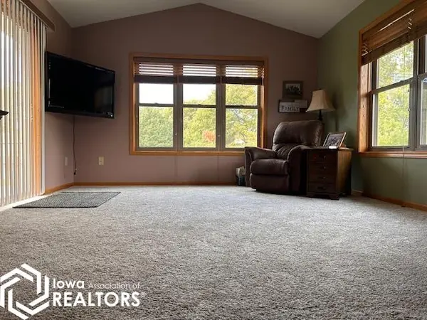798B Wilson ST #B, Traer, IA 50675