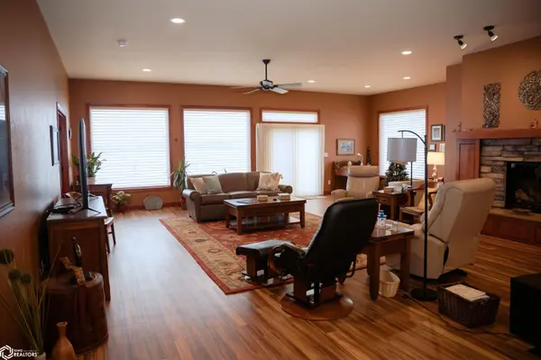 1816 Obrien AVE, Clarion, IA 50525