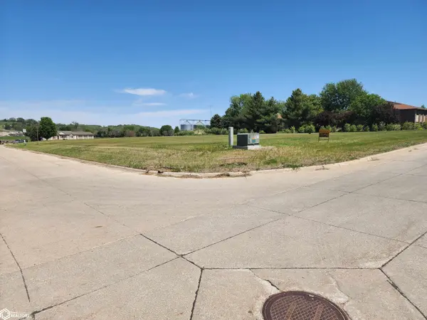 460 Pin Oak Dr, Ida Grove, IA 51445