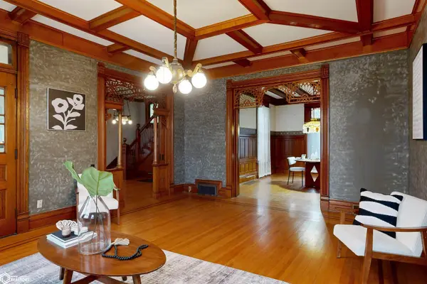 202 E Thomas ST, Avoca, IA 51521