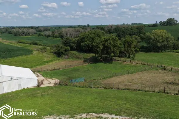 2416 County Highway P27, Benton, IA 50835