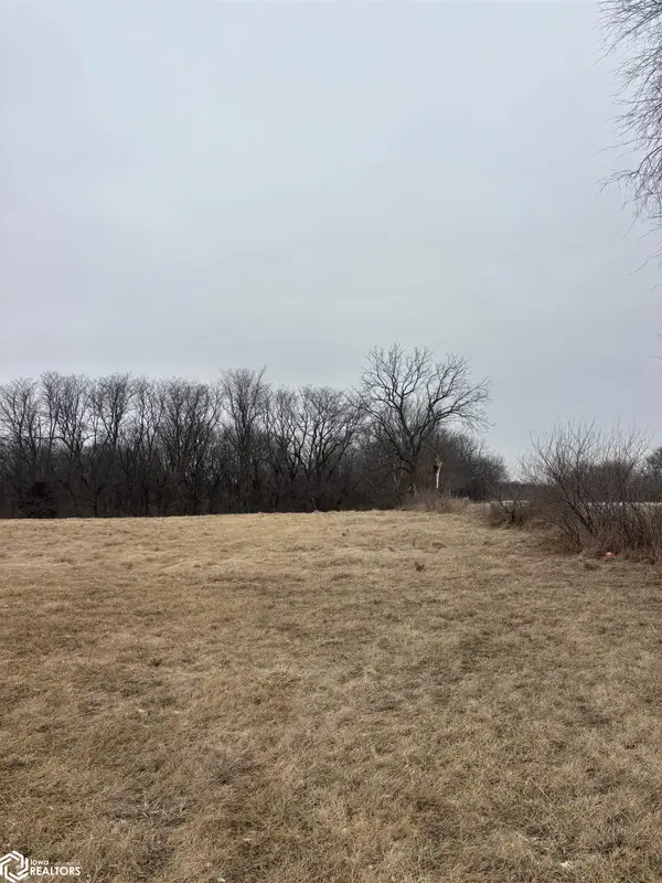 4006 Concord LN, Wapello, IA 52653