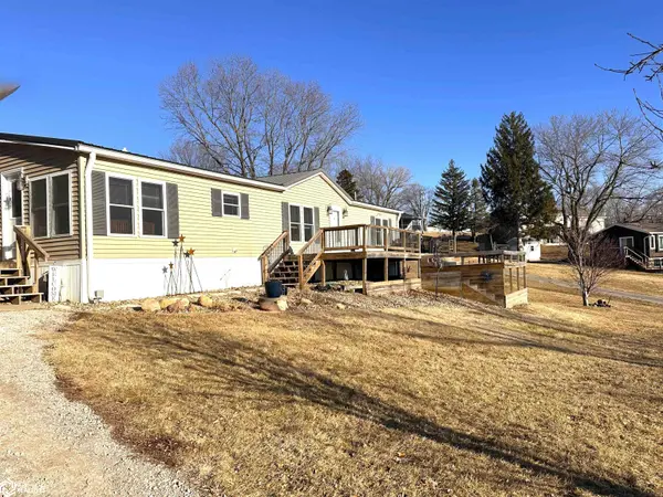 299 Center Point Dr., Montezuma, IA 50171