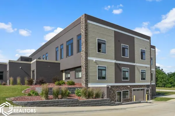 110 Rocksylvania Unit 105 AVE #105, Iowa Falls, IA 50126