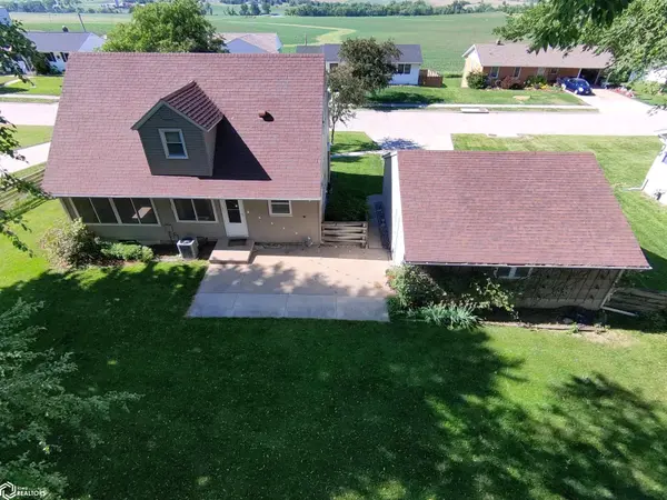 515 W Des Moines ST, Brooklyn, IA 52211