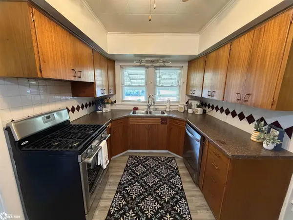 516 N 8Th ST, Centerville, IA 52544