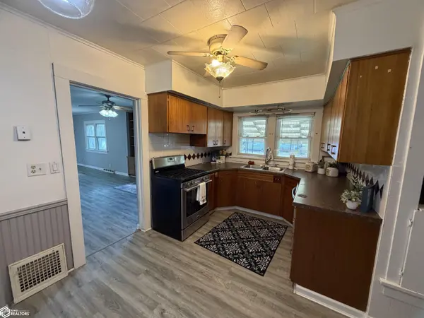 516 N 8Th ST, Centerville, IA 52544