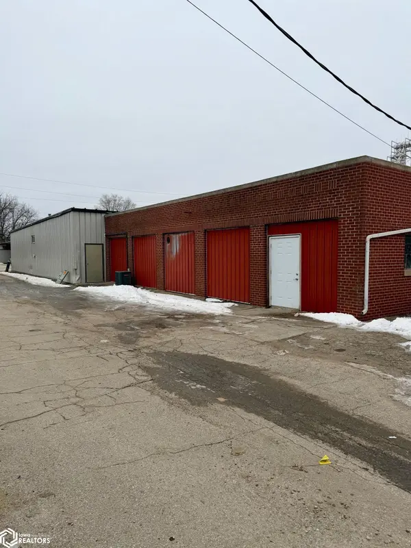 110 1St ST, Clarion, IA 50525