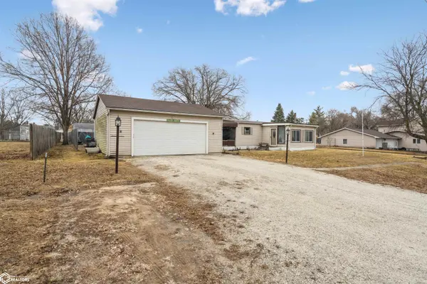 106 N 7th ST, Oquawka, IL 61469