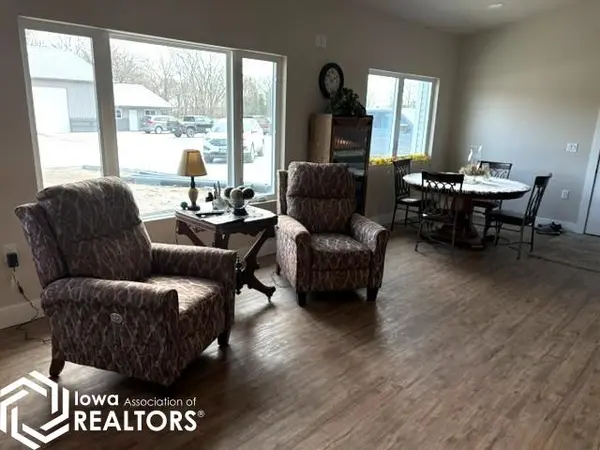 113 S Oaks DR, Algona, IA 50511