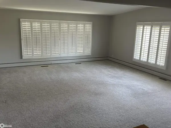 1610 Terrace Blvd, Hampton, IA 50441