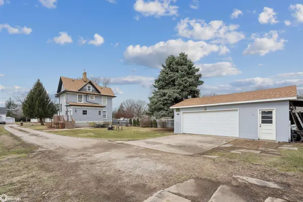 426 East ST, Grinnell, IA 50112
