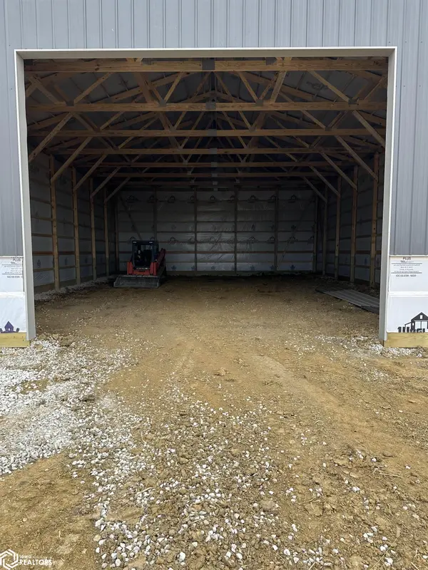 4854 103rd St, Montezuma, IA 50171