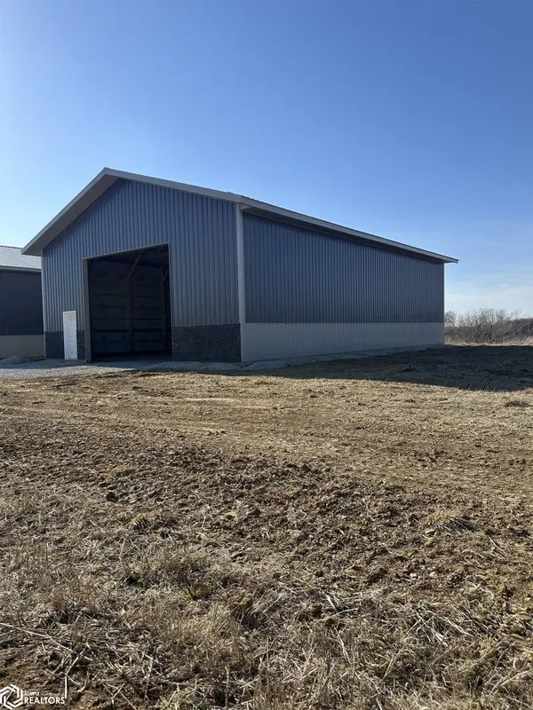 4854 103rd St, Montezuma, IA 50171
