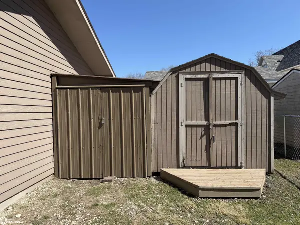 107 10th St. N., Humboldt, IA 50548