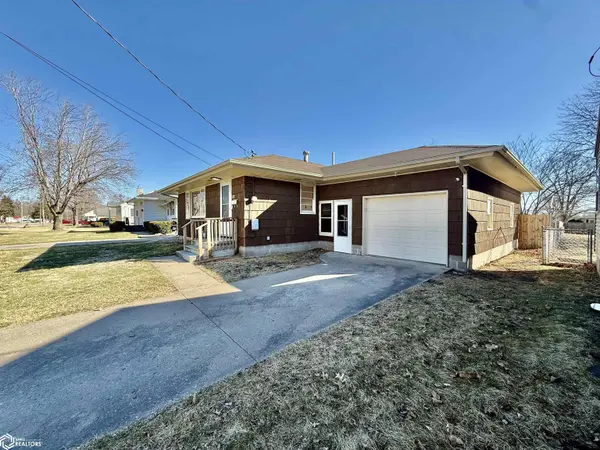 122 N Johnson AVE, Ottumwa, IA 52501