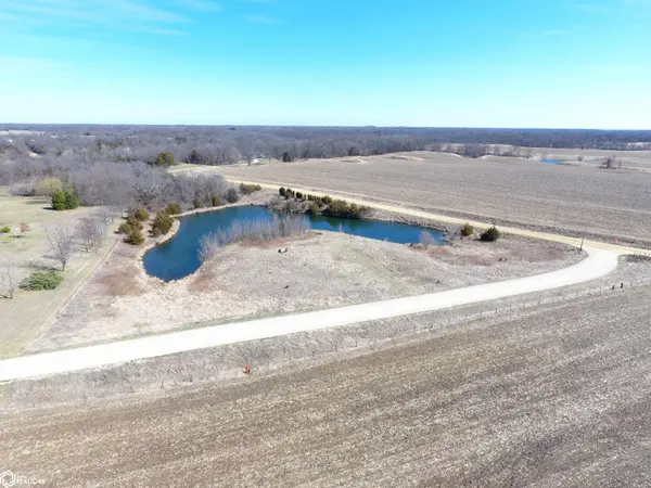 17199 Irish Ridge RD, Burlington, IA 52601
