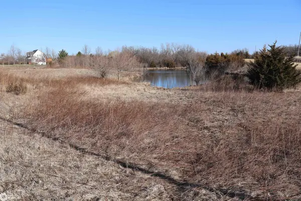 17199 Irish Ridge RD, Burlington, IA 52601