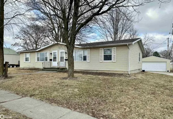 216 S 12Th ST, Chariton, IA 50049