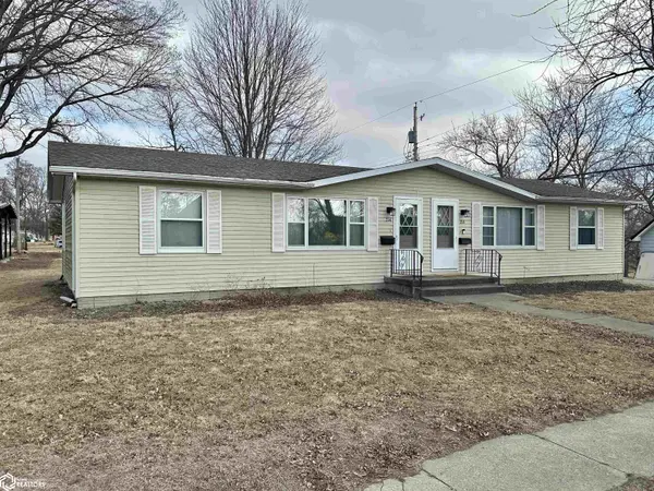 216 S 12Th ST, Chariton, IA 50049