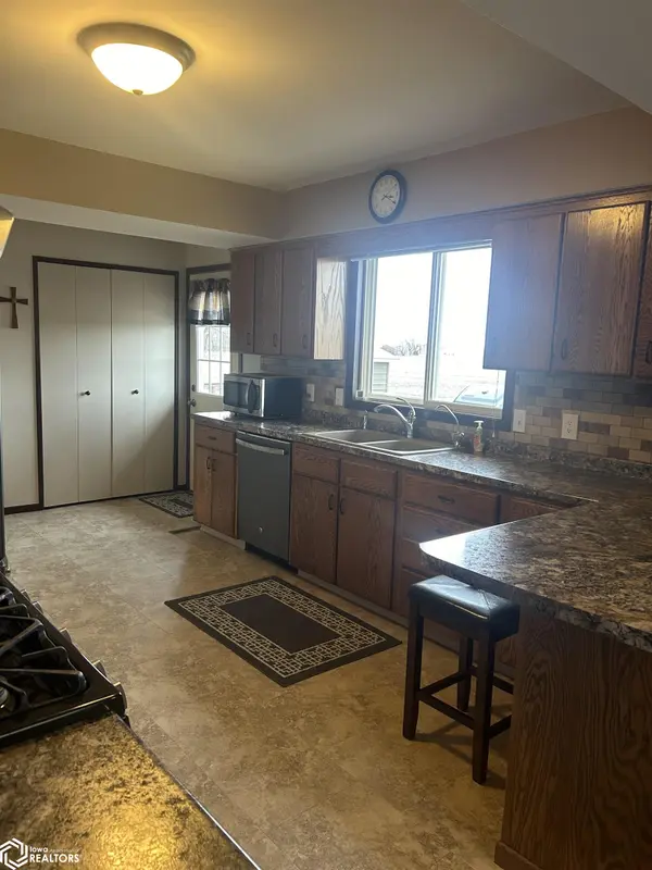205 4th AVE, Pocahontas, IA 50574