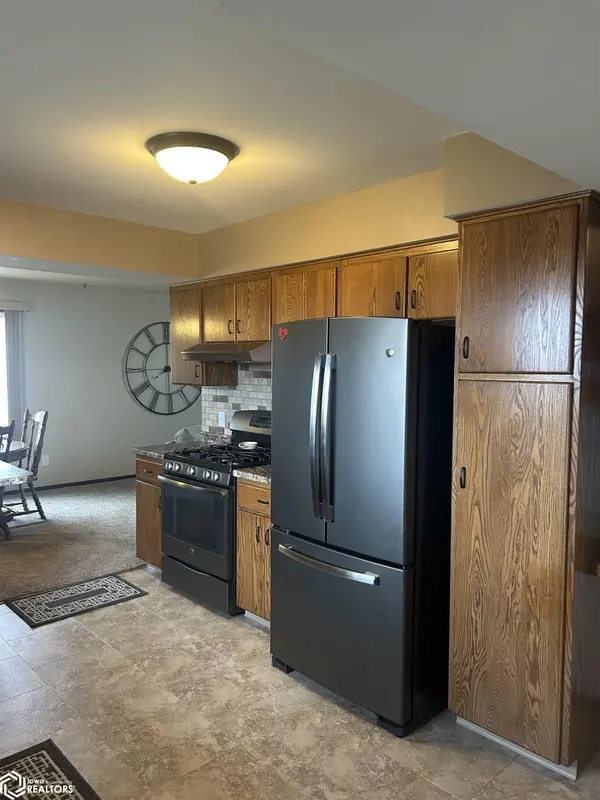 205 4th AVE, Pocahontas, IA 50574