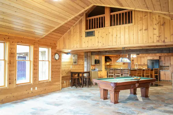 51181 Green Island RD, Miles, IA 52064