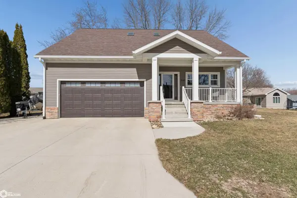 3518 N Shore DR, Clear Lake, IA 50428