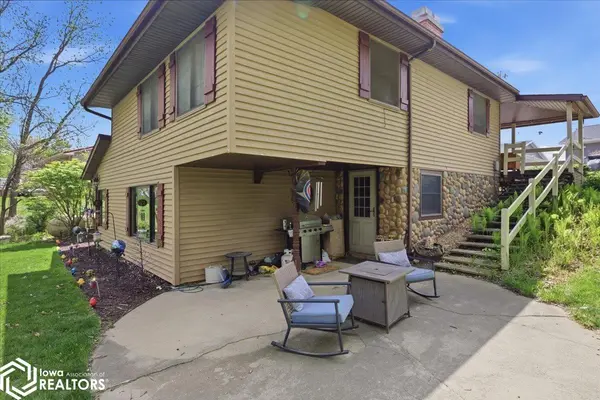 1275 Holiday LN #1, Brooklyn, IA 52211