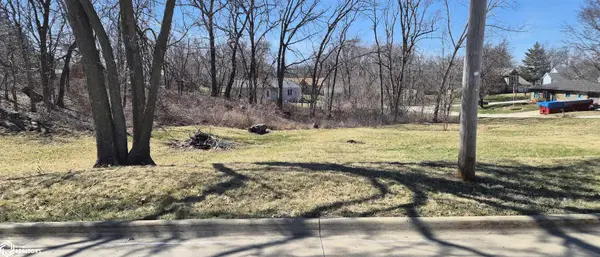 536 N 3rd ST, Centerville, IA 52544