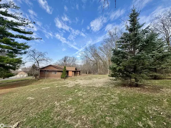 1116 S Division ST, Audubon, IA 50025