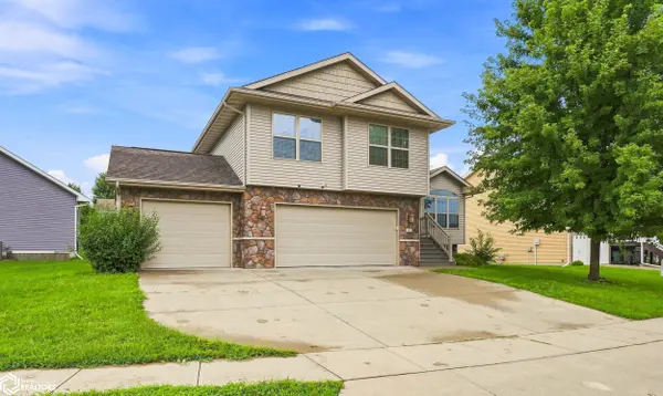 63 Colchester DR, Iowa City, IA 52245