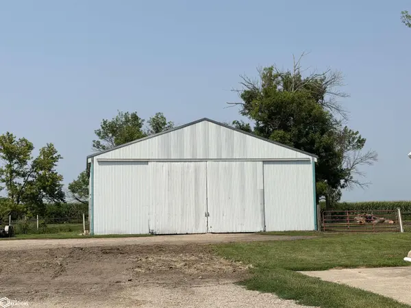 1965 Deer AVE, Corwith, IA 50430
