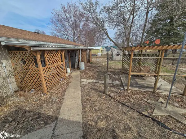 320 4th ST, Bagley, IA 50026