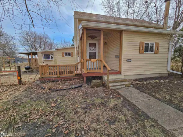 320 4th ST, Bagley, IA 50026