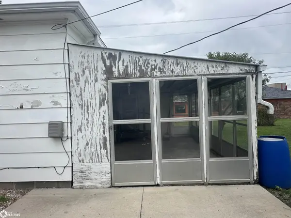 65 13 AVE, Albia, IA 52531-2668