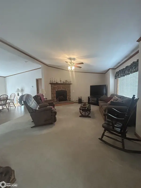 805 Elm Street, Allison, IA 50602