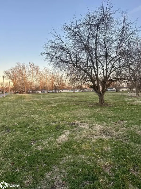 802 S Adella ST, Ottumwa, IA 52501