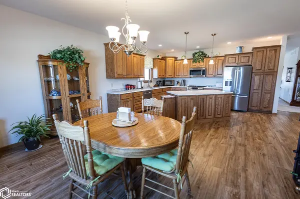 112 Coventry CT, Clear Lake, IA 50428