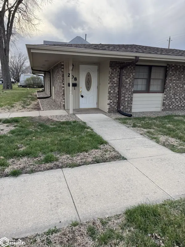 208 Maple ST, Shenandoah, IA 51601