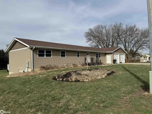 603 1st ST, Dedham, IA 51440