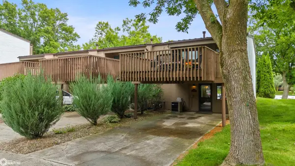 2700 N Shore DR #F-19, Clear Lake, IA 50428