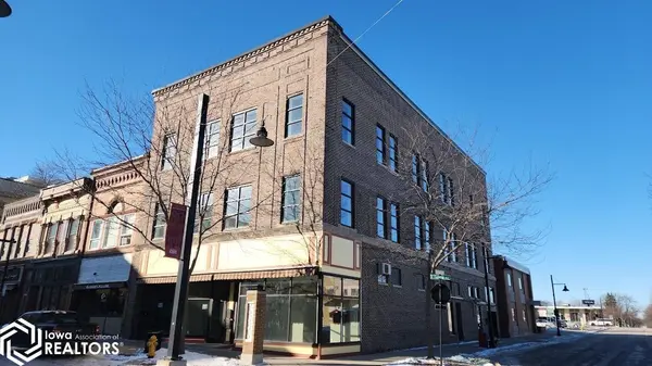 122-124 N Federal AVE, Mason City, IA 50401