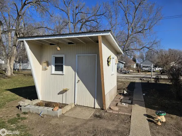 322 S Davis ST, Ottumwa, IA 52501
