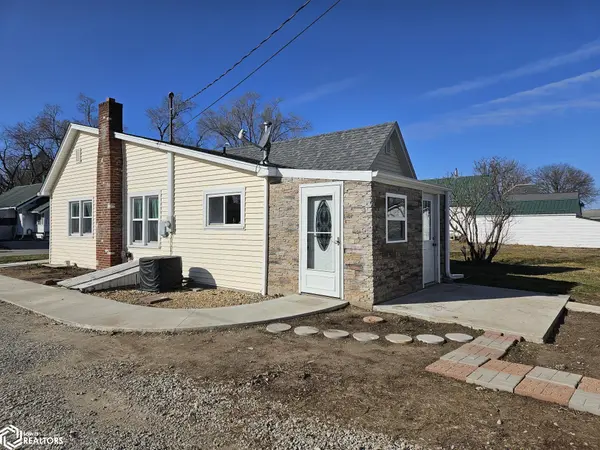 322 S Davis ST, Ottumwa, IA 52501