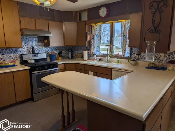 413 1st ST, Rockwell, IA 50469