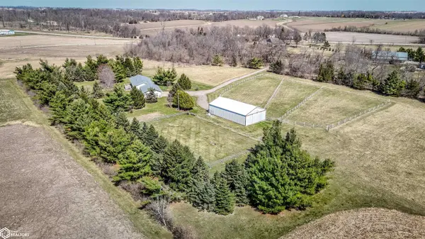 3522 Lori Sue LN, Toddville, IA 52341