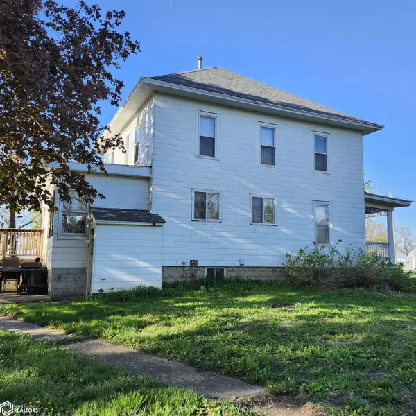 1574 Lincoln Ave, Humboldt, IA 50548