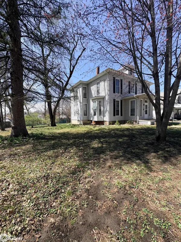 315 N 3Rd ST, Oskaloosa, IA 52577